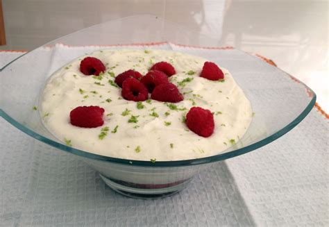 a casinha da rita Mousse de Chocolate Branco Framboesas Hortelã e