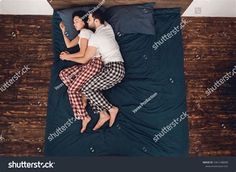 Couple Sleeping Spooning Position Royalty Free Photos And Stock