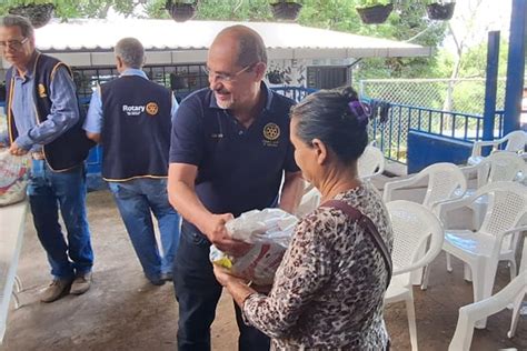 Entrega De Alimentos Y Frazadas En Las Comunidades Del Municipio De