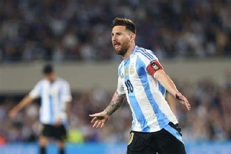 Lionel Messi Drops Retirement Hint After Equaling Ronaldo S Sensational