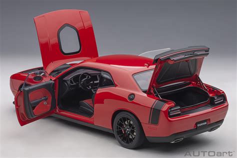 118 Autoart 2018 Dodge Challenger 392 Hemi Scat Pack Shaker Torred