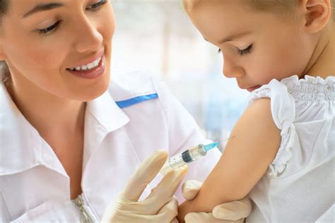 Vaccin contre la rougeole ROR âge rappels efficacité