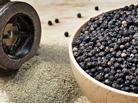 Properties and uses of black pepper