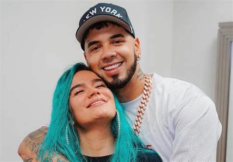 Karol G Y Anuel Aa De Su Turbulenta Historia De Amor A Los Dardos