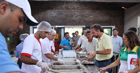 Blog Sobral Cultural Restaurante Popular Comemora Anos Atendendo A