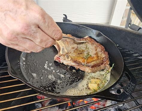 How To Cook The Perfect Cast Iron Skillet Steak Derrick Riches