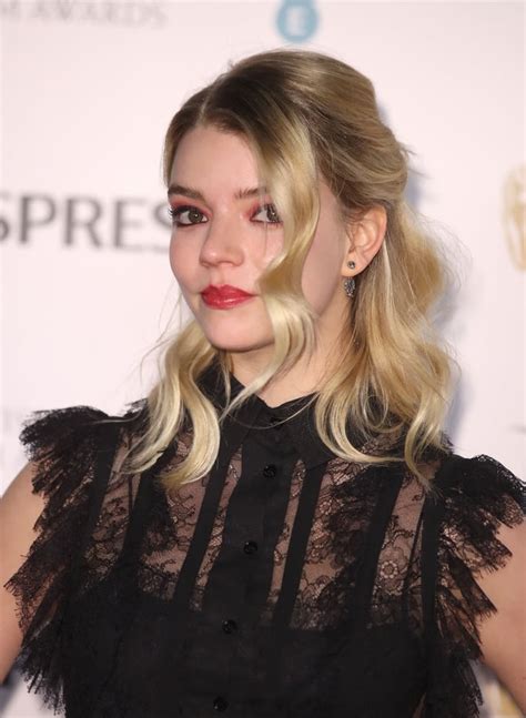 Anya Taylor Joys Rock N Roll Eye 2017 Anya Taylor Joys Best Red