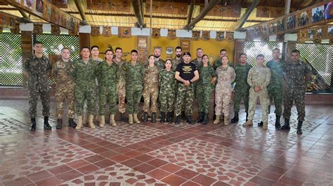 Ejército Ecuatoriano on Twitter Colombia Cadetes de la