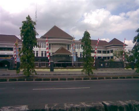 Biaya Kuliah Universitas Teknologi Yogyakarta 20222023 Perkuliahan Karyawan