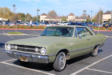 California Car Spotting: 1968 Dodge Dart GT