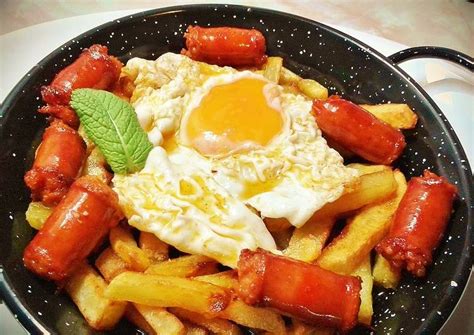 Huevo Frito Con Chistorra Y Patatas Receta De Josevillalta Cookpad