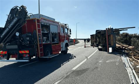 Acidente Condiciona Tr Nsito Na A Em Set Bal Di Rio Do Distrito