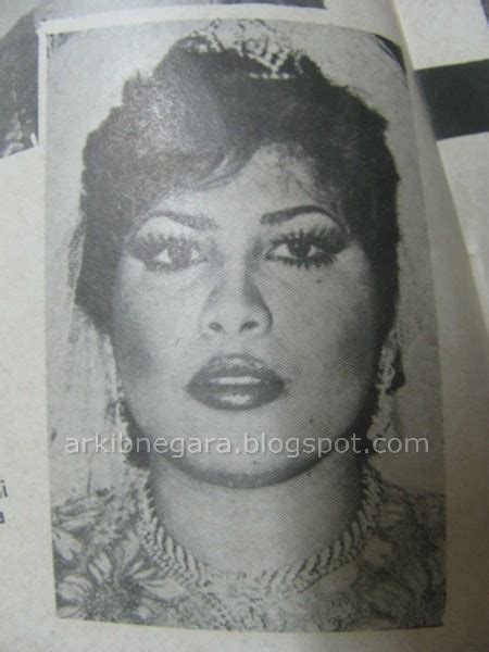 10 Hot Sexy Sharifah Aini Bikini Pics