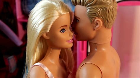 Blonde Barbie White L Sst Es Mit Zwei Jungs Fett Krachen Telegraph