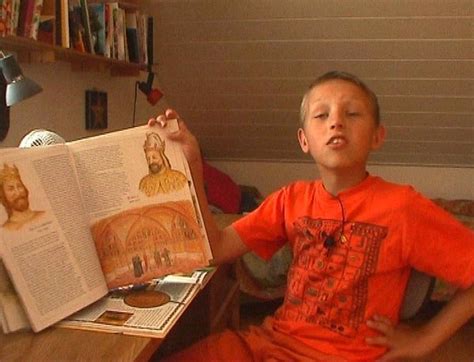 Galerie Budete v šoku Takhle vypadal známý český profesionální gay Jan Zelenka v dětství Z