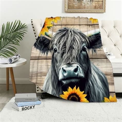 Nawypu Highland Cow Blanket Sunflower Cow Pattern Flannel Throw Blanket