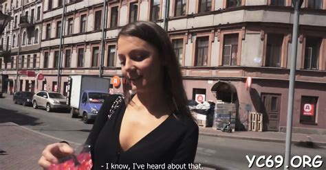 Pungent Brunette Aubrey Gets Super Wet