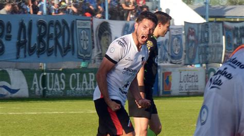 Matías Persia rescindió su contrato con Deportivo Maipú y no se guardó nada