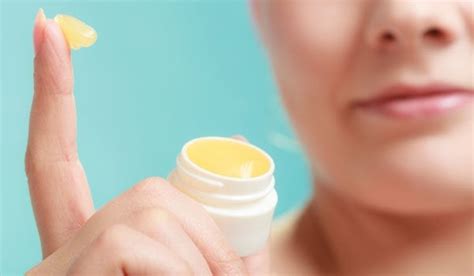 Best Uses Of Vaseline Beauty Hacks And Tips You Should Know