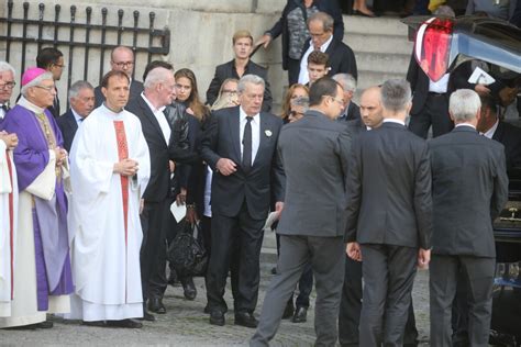 Photo Monseigneur Di Falco Pascal Desprez Alain Delon Anthony