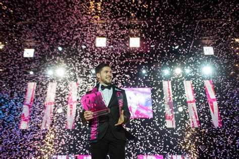 Adrián Alonso Gané Mr Gay Comunitat Valenciana por la noche y al día