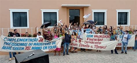 APLB Sindicato em Juazeiro participa de manifestação dos trabalhadores