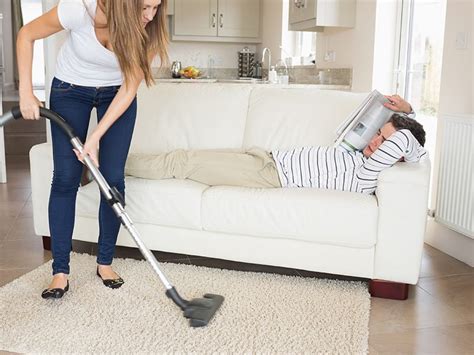 Women Are Still Doing More Housework Than Men Mindfood