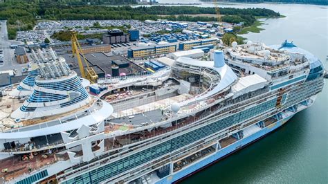 New Icon Of The Seas Aerial Photos Show Royal Caribbean S Construction