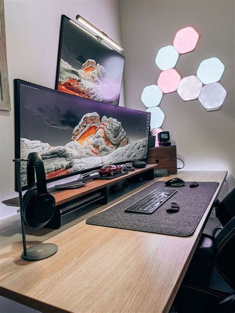 Using Stacked Monitors For Your Home Office Minimal Desk Setups