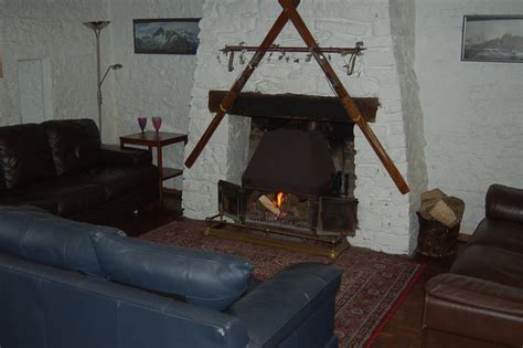 Sleeping Giant Bunkhouse Holiday Bunkhouse Brecon Beacons