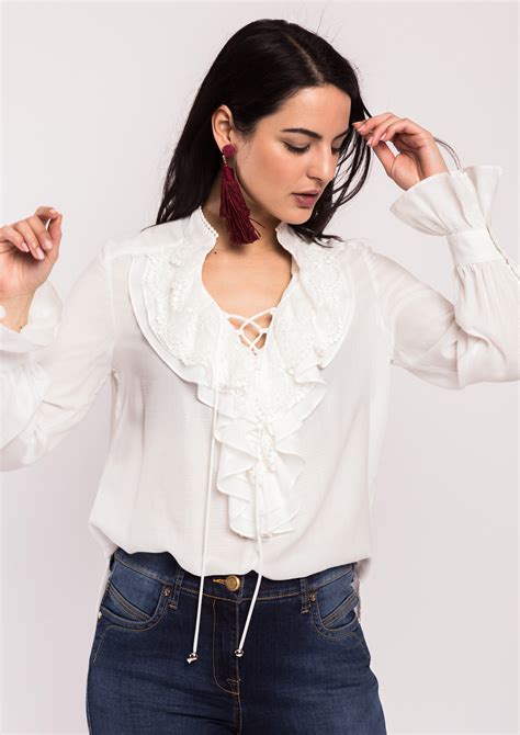 Blusa Cruda Con Volantes En Delanteros