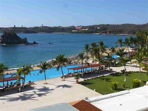 Ultra Luxury Huatulco Resort - BookVip.com