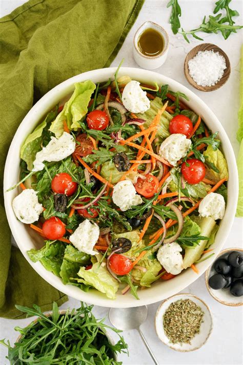 25 Lettuce Salad Recipes That Will Make You Love Eating Greens