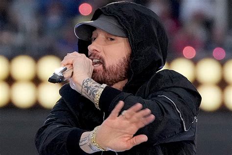 What Shoes Did Eminem Wear During The Super Bowl Halftime Show Xxl