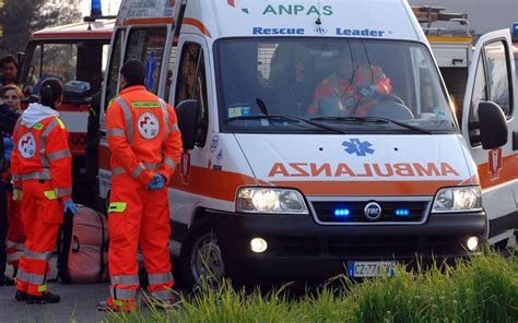 Incidente fra due auto in località Cappella Ferite quattro persone