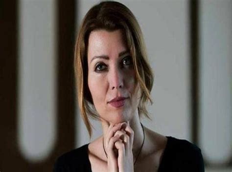 Elif Şafak Kimdir Elif Şafak Hayatı ve Eserleri GecBunlari