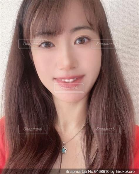 女性のクローズアップの写真・画像素材[6468610] Snapmart（スナップマート）