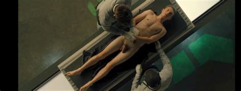 Omg He S Naked Actor Johnny Berchtold Goes Full Frontal In A Hard