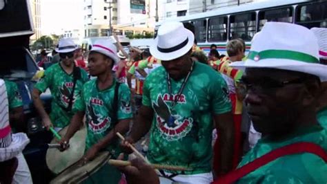 Desfile Do Bloco Carnavalesco Suvaco Do Careca Em 2014 YouTube