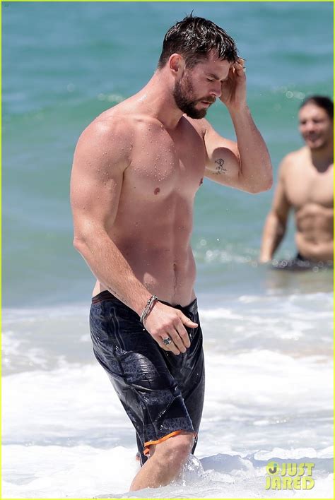 Chris Hemsworth Goes Shirtless Bares Ripped Body In Australia Photo