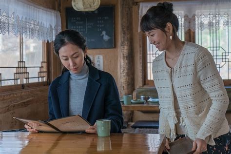 親の不倫によって2人の少女が衝突 キム・ユンソク初監督作『未成年』ポスター＆予告編｜real Sound｜リアルサウンド 映画部