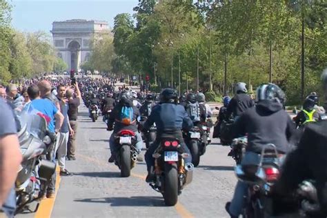 Extension du contrôle technique des milliers de motards manifestent à