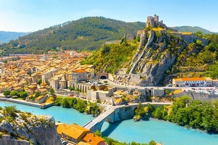 Steden En Dorpen In Alpes De Haute Provence Zonnig Zuid Frankrijk