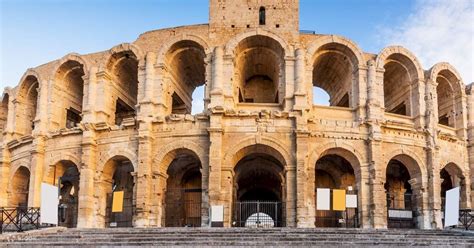 Ganztägige geführte Tour ab Aix en Provence nach Arles St Remy und