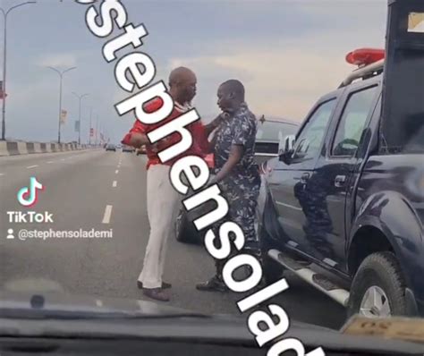 See Full Video Of Singer Seun Kuti Pushing And Slapping A Police