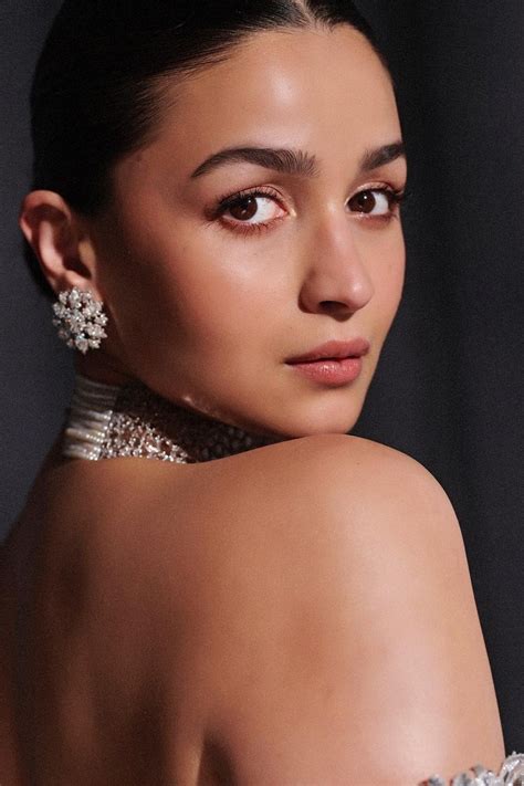 Alia Bhatt Will Make Her Met Gala Debut In Prabal Gurung Couture