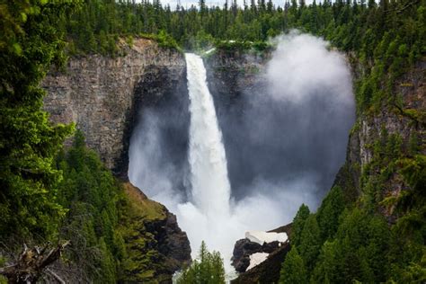 Our favourite waterfalls across Canada | Canadian Geographic