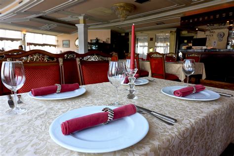 Sky Restaurant Hotel Stonebridge