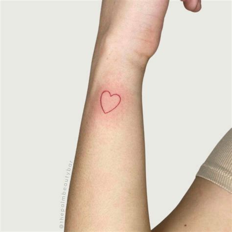 11 Feminine Minimalist Tattoo Ideas That Will Blow Your Mind