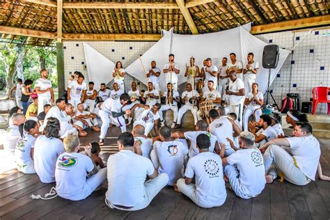 Batizado E Troca De Cordas Do Grupo Capoeira Promove Cultura Em